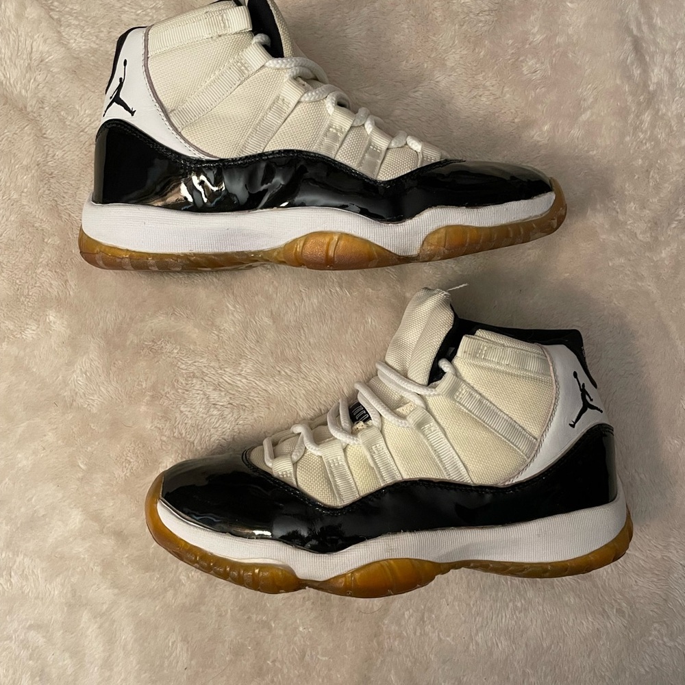 Nike Air Jordan 11 Concord 2000 Size 8.5
